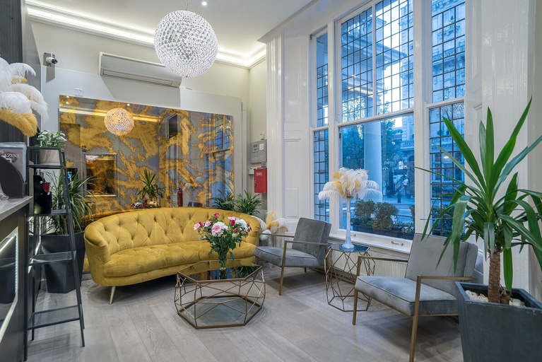 Public Area 3, Hyde Park Executive Apartments, London