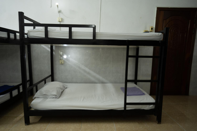 Bedroom 12