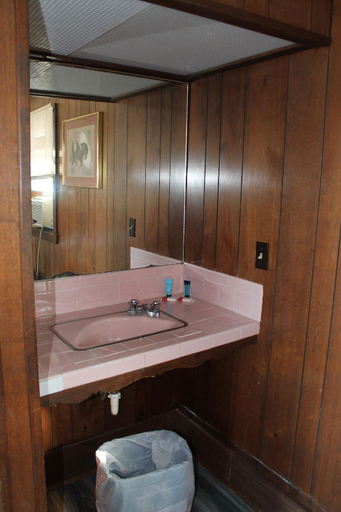 Bathroom 15