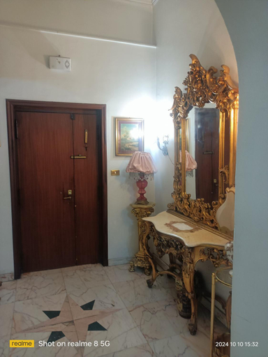 Others 5, Da Francy B&b, Napoli