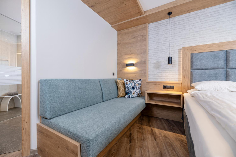 Bedroom 2, Appart & Hotel Garni Villa Knauer, Schwaz