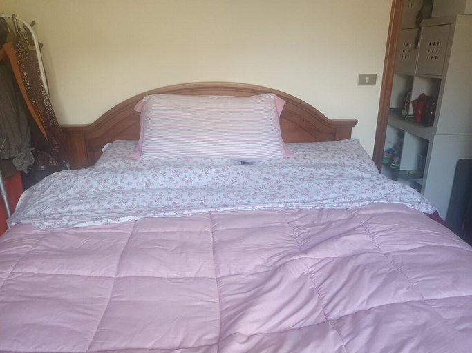 Bedroom 2, SANTA MARIA Close to Golf Executive Flat, Genova