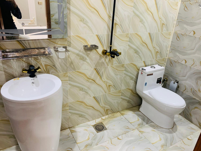 Bathroom 4, Hotel Palm Inn, Lahore