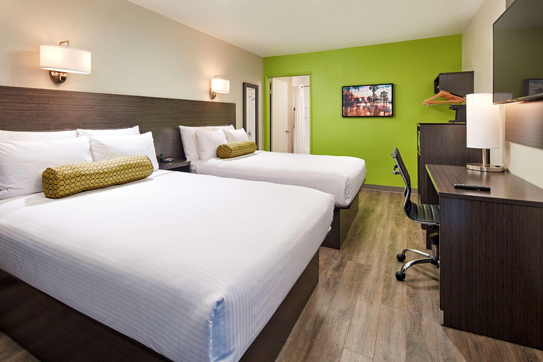 Bedroom 4, SureStay by Best Western San Diego Pacific Beach, San Diego