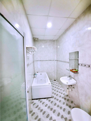 Bathroom, Bình Sơn Hotel, Bình Sơn