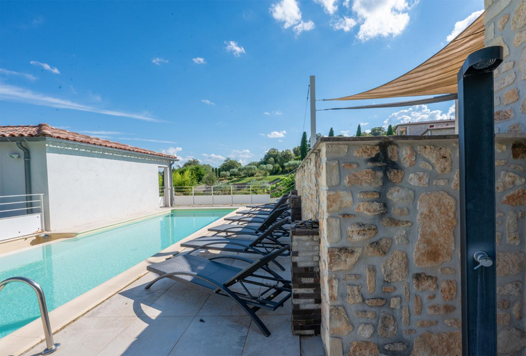 Sport & Beauty 2, 30VENTSB Villa Eole, Gard