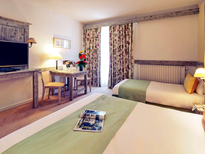 Bedroom 3, Mercure Millau Hotel, Aveyron