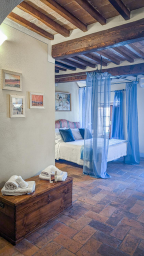 Bedroom 2, Pienzalettings "Suites", Siena