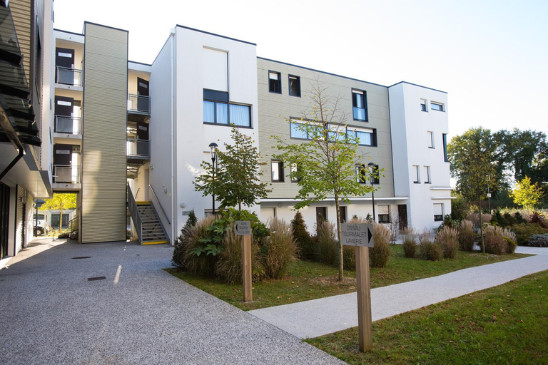 Exterior & Views 1, All Suites Appart Hôtel - Pau - Zénith, Pyrénées-Atlantiques