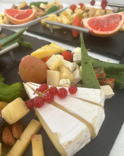 Food & Drinks 4, Lac Sub Soare, Iordacheanu