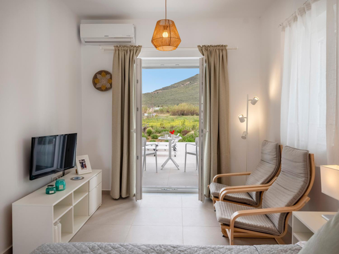 Others 4, Amouage Studios, South Aegean