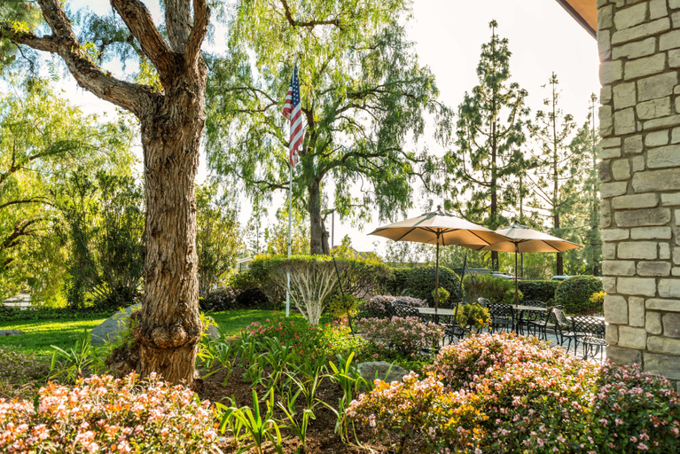 Exterior & Views 1, Ayres Lodge Alpine, San Diego