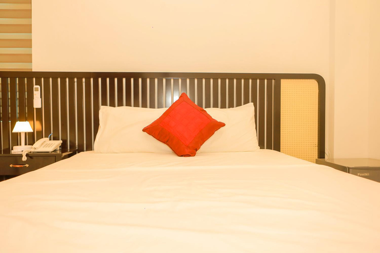 Others 2, Hoàng Tử Hotel, Mỹ Hào