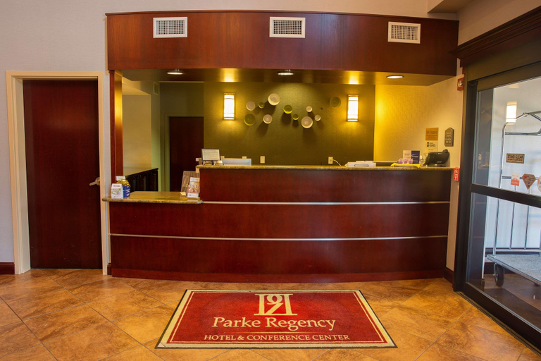 Public Area, Parke Regency Hotel & Conf Ctr., BW Signature Coll, McLean