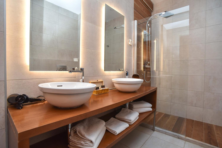 Bathroom 4, Chill and Go Aparthotel