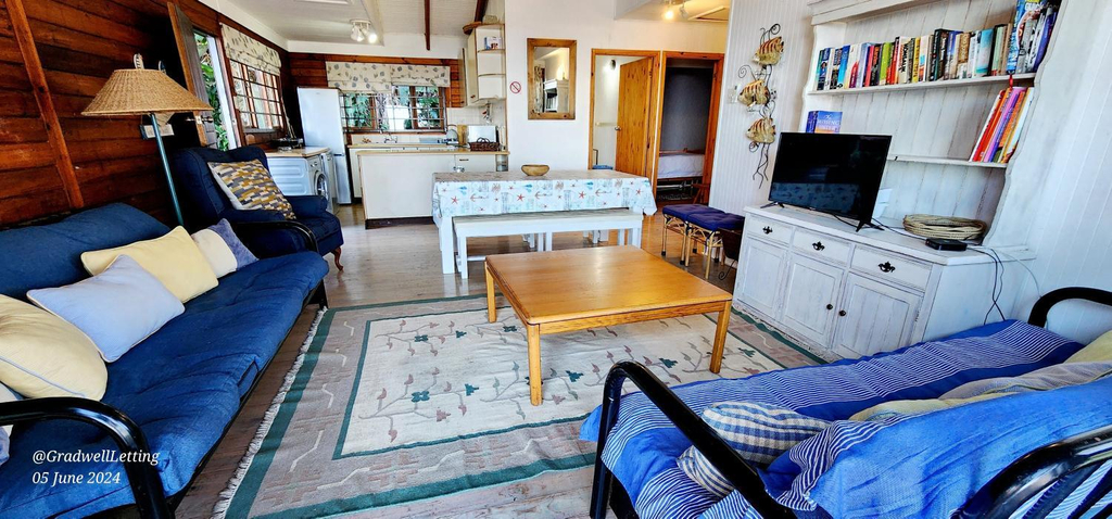 Shared lounge/TV area 2, Milkwood Lodge 11 - Sleeps 4, Ugu