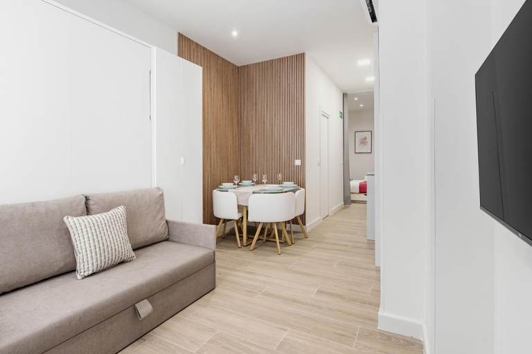 Others 2, Charming Madrid Castilla - Estudios y Apartamentos Renovados, Madrid