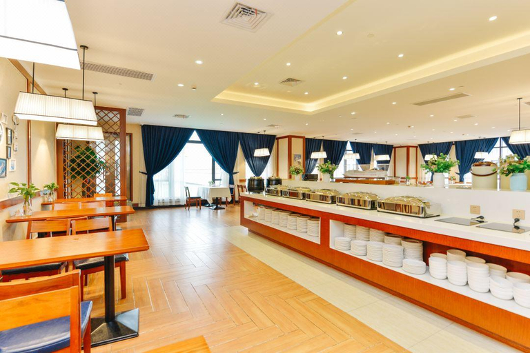 Food & Drinks 3, Linjiang International Cruise Hotel, Shanghai