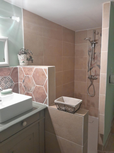 Bathroom, Chambre d'hote Amitie et Jardin, Tarn