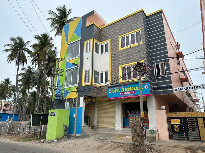 Exterior & Views