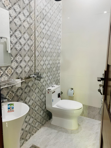 Bathroom 3, Hotel Palm Inn, Lahore