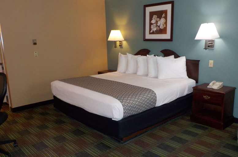 Bedroom 3, Surestay By Best Western Cameron, De Kalb