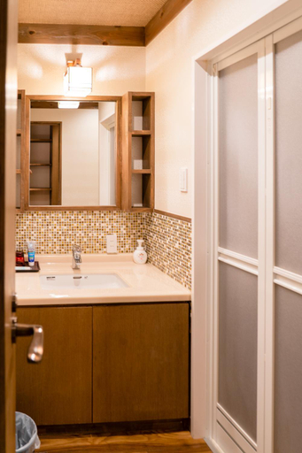 Bathroom 8