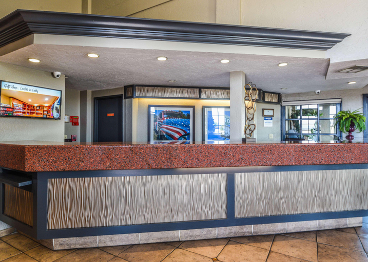 Public Area 2, Best Western Desert Villa Inn, San Bernardino