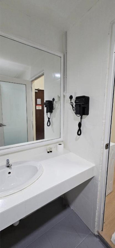 Bathroom 3, Cempaka Apartment by Easy Nap, Kuala Lumpur
