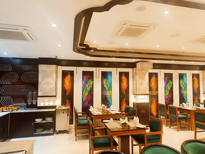 Food & Drinks 4, The Emerald Hotel & Siya Milan Banquets, Muzaffarpur