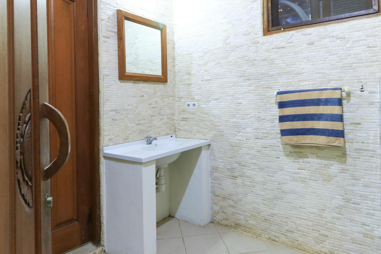 Bathroom 4, Villa Mangga, Klungkung