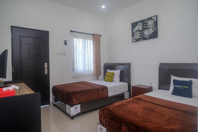 Bedroom 13