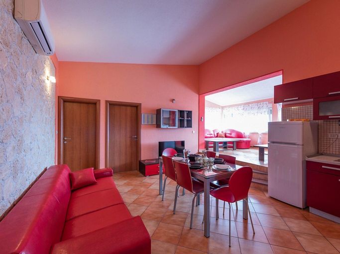 Others 5, Apartments Karen - Comfort Two Bedroom Apartment with Balcony A4, Marina