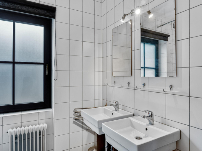 Bathroom 3, Chalet in Leogang near Ski Slopes, Zell am See