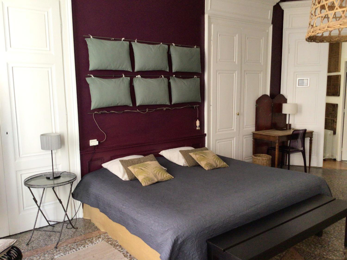 Others 2, Une nuit au second Chambre d hotes, Rhône