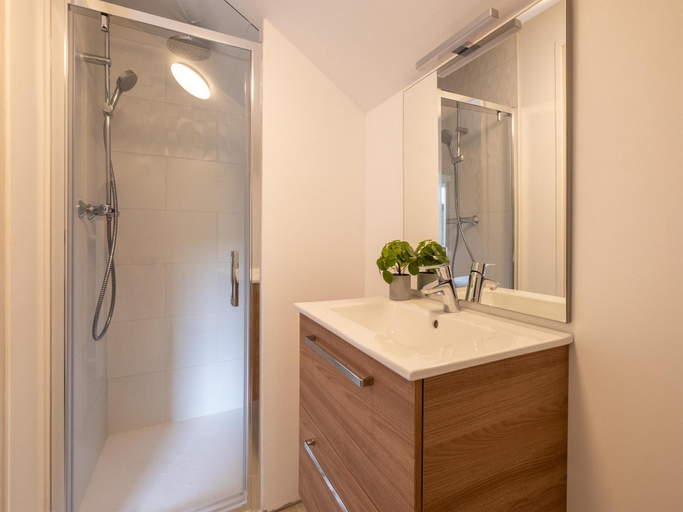 Bathroom 4, Charming Holiday Home with Private Pool, Dordogne