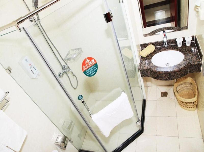 Bathroom 4, GreenTree Inn Beijing Yanqing District Gaota Road Express Hotel, Beijing