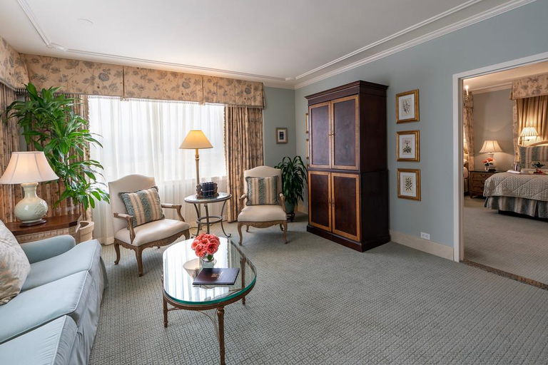 Bedroom 3, Hotel Monteleone, Orleans