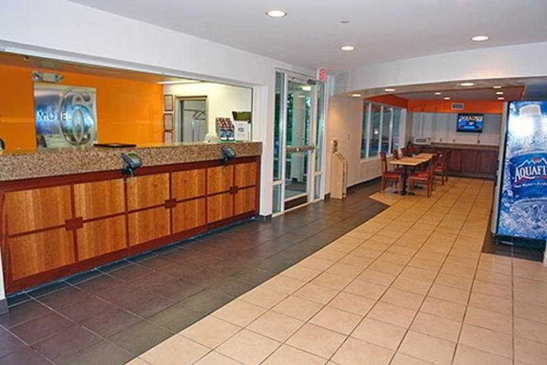 Public Area 2, Motel 6 Virginia Beach, VA, Virginia Beach
