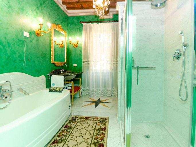 Bathroom 4, Villa in Uzzano with Private Pool Garden, Pistoia
