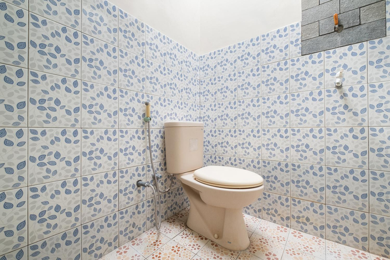 Bathroom 7