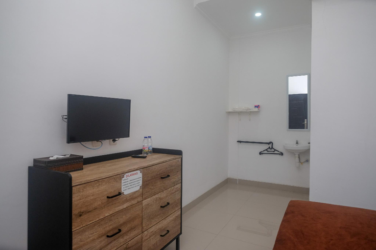 Bedroom 12