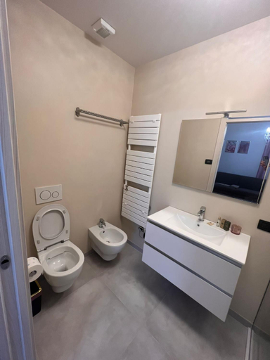 3, Casa Adriana, Brescia