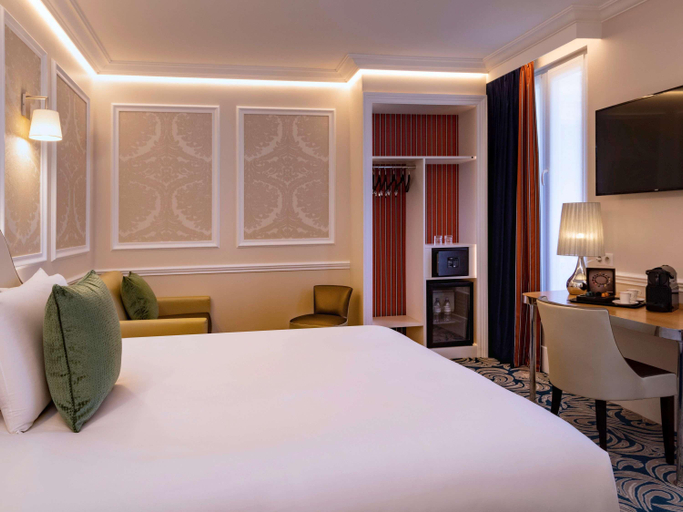 Bedroom 2, Mercure La Sorbonne St Germain, Paris