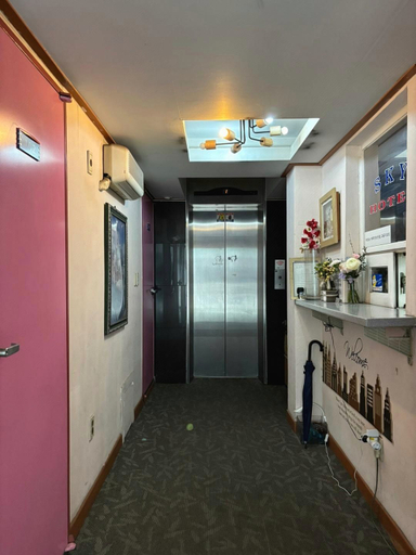 Others 3, Nakwon Arcade Sky Motel, Jongno