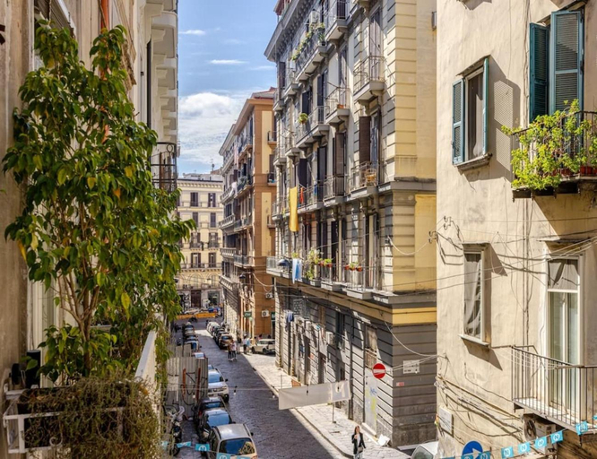 Others 4, I Colori di Napoli, Napoli