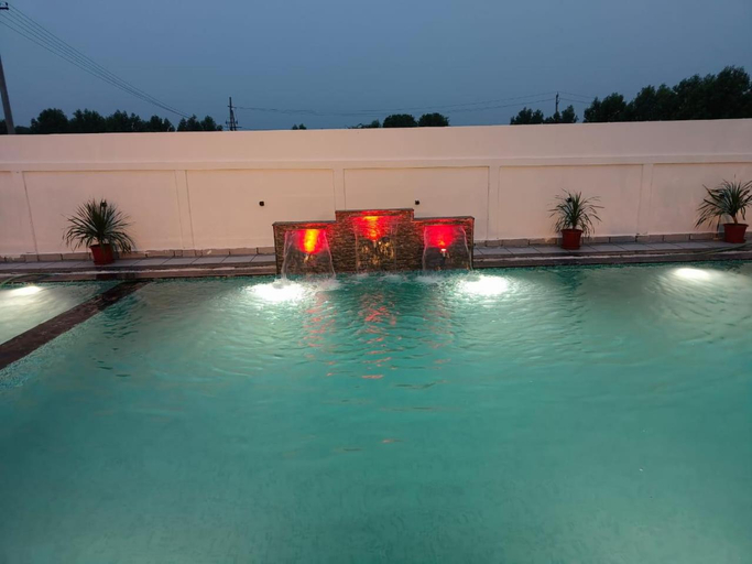 Swimming pool 2, AA The Skyview Bheemunipatnam, Visakhapatnam