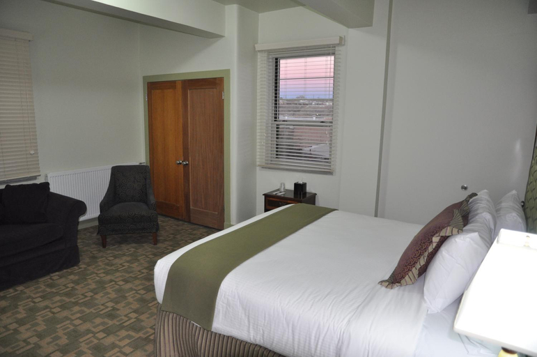 Others 5, Murray Hotel, Grant