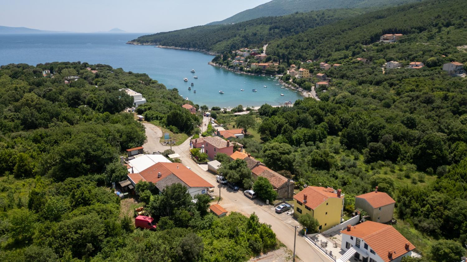 Others 2, HAUS RITA, Raša