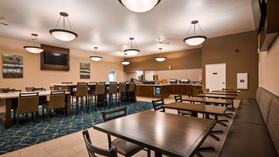 Food & Drinks 5, Best Western Plus Executive Inn & Suites, San Joaquin